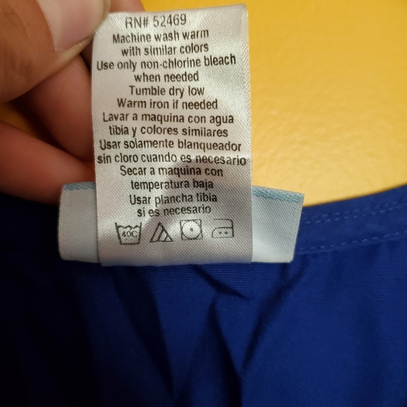 Scrub top - Picture 3 of 4